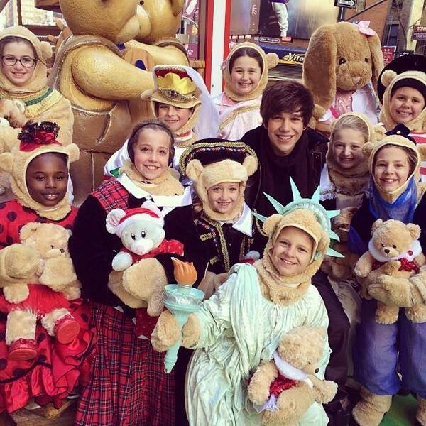 Mar_Mahomie's tweet photo. #AustinWorldTour
#WeNeedAustinInGreece γουστάρω να χορεύωΒ| http://t.co/lASxm3YL9k