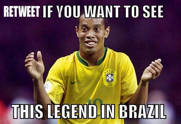 Footbal7Funnys's tweet photo. Ronaldinho! http://t.co/BEDeRd0bB3