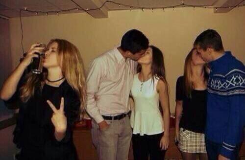 ComedyPosts's tweet photo. me on new years http://t.co/tn06Gfscdp