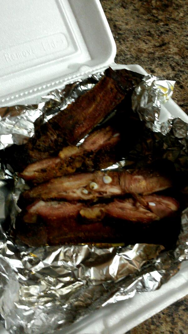 Cbradley_14's tweet image. Sarge held it down with some ribs! #StackPaper @JerryARivera @LaryssaAshlee