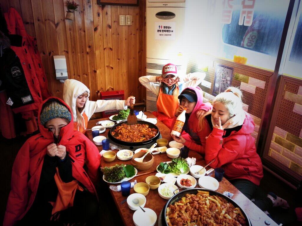 BcoLj5iCYAA_2No.jpg:large