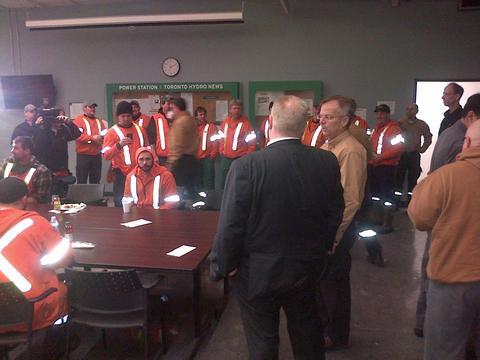Ford Family On Twitter Stopped At The Torontohydro Milner Yard For The Shift Change This Morning To Thank The Crews For Their Hard Work Http T Co Hevmfbxnru