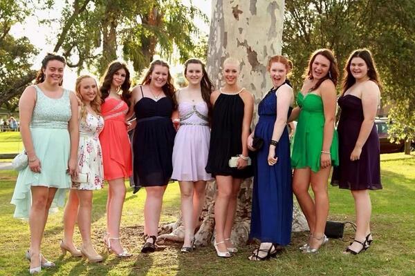 EmilyMcKendry's tweet photo. Best night, best people! 💜👌😃 @XxmelindaskyexX @jAcInTa__ @tellmeasecret81 @shea_maree @Rachel18_xoxo @taylouise02 http://t.co/pUMV3xR5z5