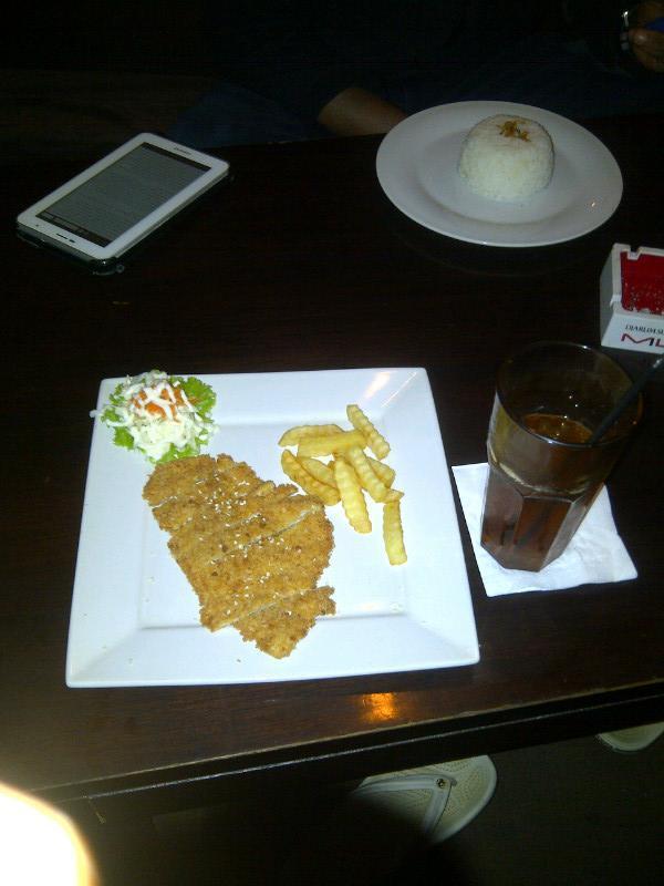 DhietooS's tweet photo. Dinner @LerestoTDB http://t.co/8UjBSSSxDb