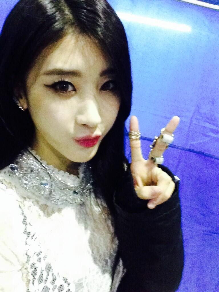 BcpprFbCUAApu7C.jpg:large