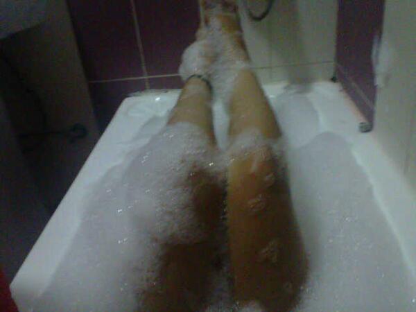 kffhrefn's tweet photo. @69__xxx احبك انا http://t.co/lWNMYhL5YH