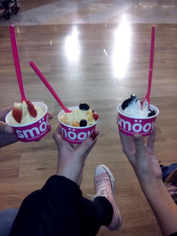 Rocio_rf2's tweet photo. Placeres de la vida para merendar!!! @eli_ruiz4 @oskyreitor http://t.co/N39kn2wgJx