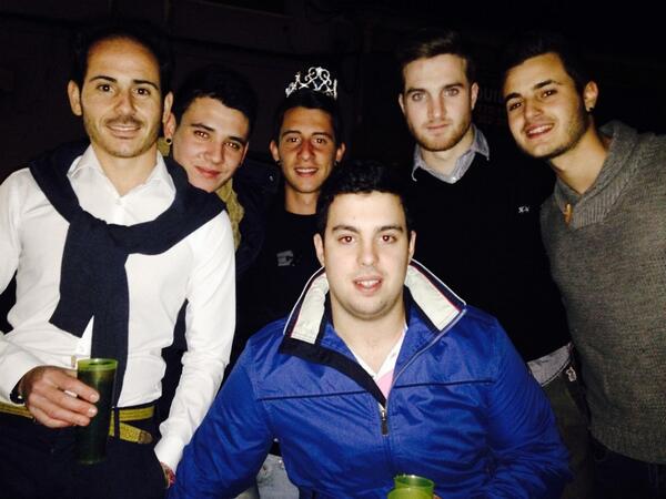 Jose_Turpin's tweet photo. Felicitar a nuestro princeso @frutii_10 que se nos hace mayor.Muchas felicidades guapo! Esperemos celebrar muchos + http://t.co/1H6woAXYLk