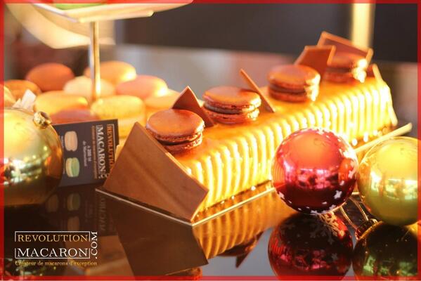 #merry christmas #macaron #buche Soleil d'hiver #antibes #french Riviera #poire caramel sel de guerande