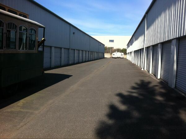 low low rate on mini storage and parking.
aldergroveministorage.com