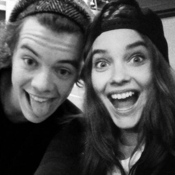 ¿Enamorado de una supermodelo? (Harry Styles y Tina Kerr) BcqqcujIIAAywAY