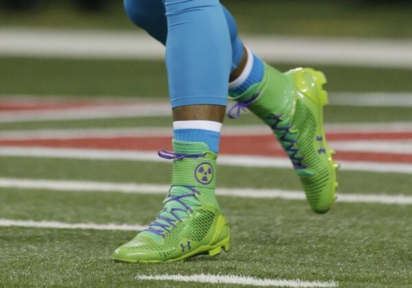 hulk football cleats