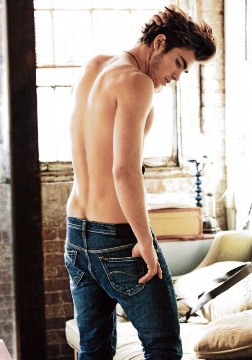 PlayingHopeless's tweet image. #SeductiveSunday