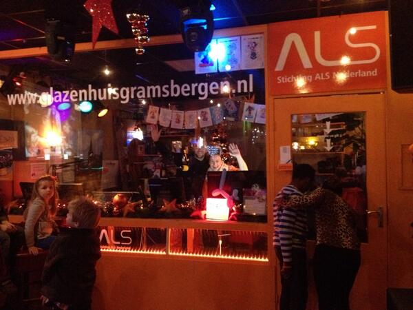 “<a href="/ALSnederland/">ALS Nederland</a>: We hebben het met eigen ogen gezien, wat een kanjers daar in <a href="/cafethealley/">Café the Alley</a>. #AllesvoorALS. ”