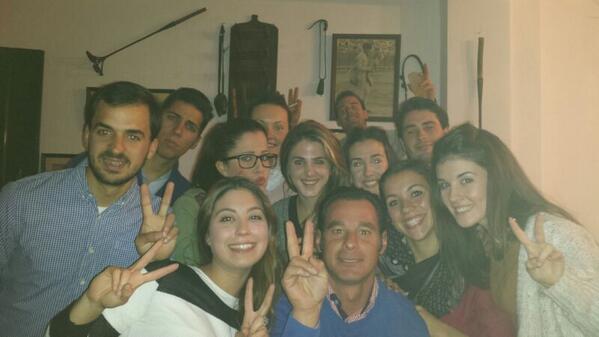 emiliopicaro's tweet photo. "@oskita90: Orgulloso de tener amigos asiii...#peñitaunida #granfamilia http://t.co/uKuJUmSD7B"elelelek