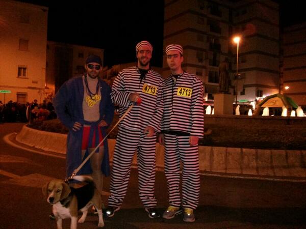 AlbertSan6's tweet photo. San silvestres http://t.co/6wzOEN2F6P