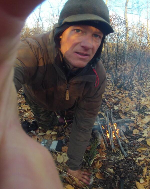 Dag 99, 23 september. 22:00. Zelfie.