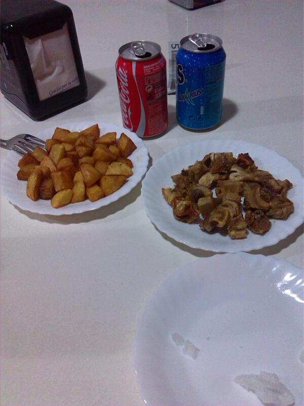 Julitof7's tweet photo. Momento relax her ! @jaumetepascual http://t.co/XxS7Gr5R9B