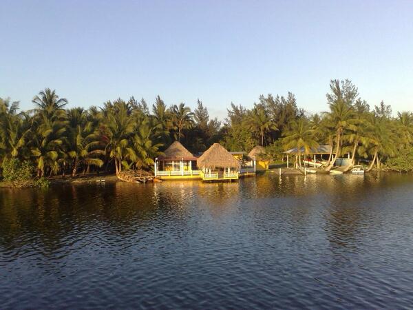 Descubre el encanto de Casitas #Veracruz... Donde podrás disfrutar ricos mariscos y bellas panorámicas