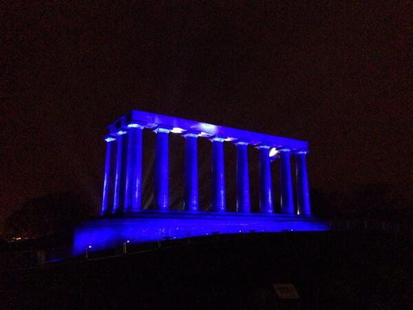 altamson's tweet photo. Preparations for @edhogmanay Torchlight Procession getting underway on Calton Hill #blogmanay #scotlandhour http://t.co/x0PSgO5jme