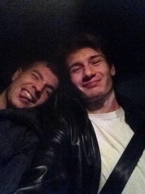 ANT_MZ10's tweet photo. @8_santa hermanos locooooosss❤️ http://t.co/i3p8LhzRUW