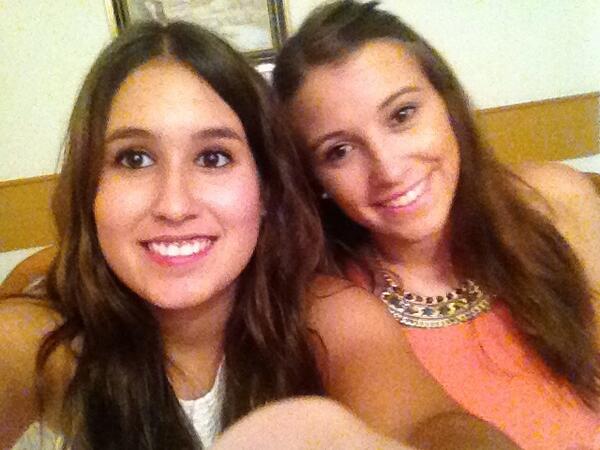 CrisOlaci's tweet photo. Eres mi persona. Te quiero mucho @CrisBerdiel te lo mereces todo http://t.co/ls2rOty6e0