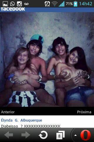 GiriasAM's tweet photo. Antes a curiminzada brincava na rua mas hj http://t.co/ngHXkWoZW5