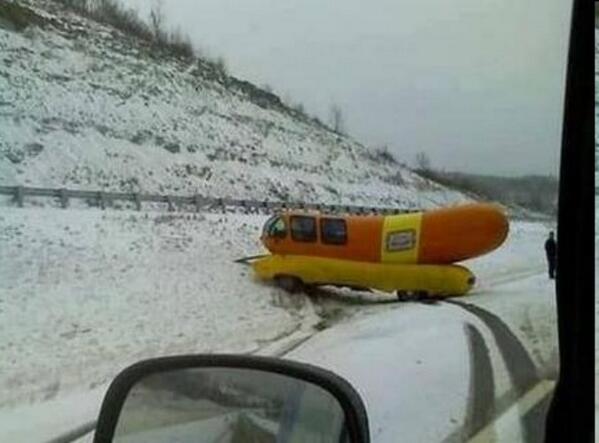 wowthatsbad's tweet photo. my wiener is stuck! HALP! #wowthatsbad http://t.co/0cOA4uVrWo