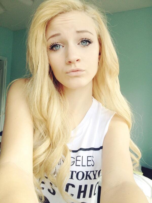 sydneyy_moon's tweet photo. Update: still pale http://t.co/i16BtKUuYu