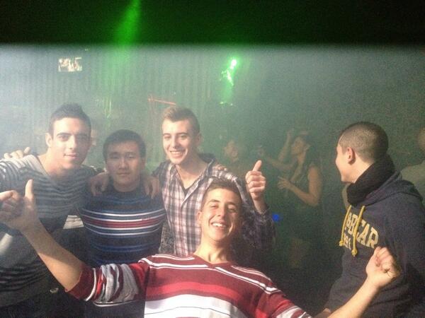 Xiaouu95's tweet photo. @diegocorredorlu @YusteD_d y@PacoPajero http://t.co/W6RolW9rCH