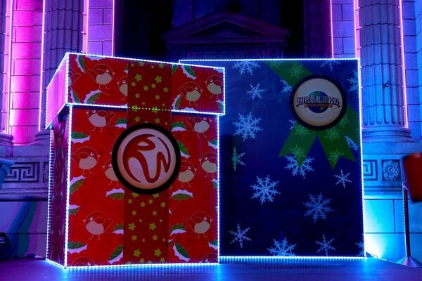 Pertunjukan lampu Christmas Light Up di Universal Studios Singapore akan berakhir hari ini. Jgn sampai ketinggalan!