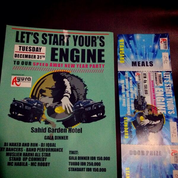 electrooby's tweet photo. hit me w/ @NakedAndRun , @alchehab_ NYE party http://t.co/4gGjqkdQaX