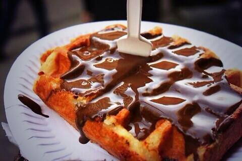 itsFoodPorno's tweet photo. Chocolate Covered Waffle http://t.co/ts0I7AUxn4