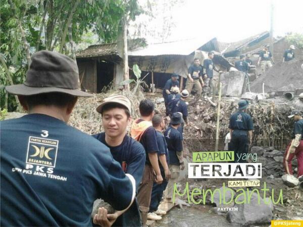 PKSAktif's tweet photo. #AYTKTM Apapun yang terjadi kami terus membantu https://t.co/GaAPzMCbBK