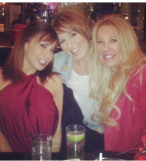 #girlsnightout  Ready for a laugh... #jimnorton #goodtimes http://t.co/eyZS6qVOha<a href="/tag/girlsnightout"class="tags">#girlsnightout</a><a href="/tag/jimnorton"class="tags">#jimnorton</a><a href="/tag/goodtimes"class="tags"><span>#goodtimes</span></a>