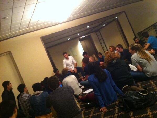 LMPNthings's tweet image. 1 a.m worship session at #p2cplusTO &amp;lt;3 These people are rockstars :)