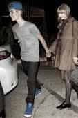 JaylorBswift's tweet image. Hold hands !