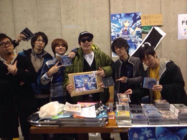 she_innocence's tweet photo. 本日は魂音泉ブースにお越し頂きましてありがとうございました。DREAMER×DREAMER,空亡,FIRE EP,等手に入れて頂けましたでしょうか?
是非ハッシュタグ #FIRE_EP を付加して感想をツイートして頂ければと存じます! http://t.co/zGd9JeGQdm