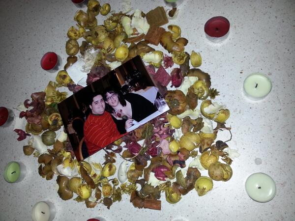 senicd's tweet photo. Menudo recibimiento el de anoche!! Así da gusto llegar a casa. http://t.co/FDpaUihBFg