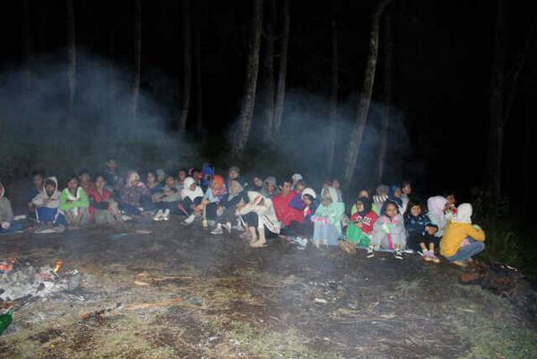 akfisWH_'s tweet photo. Malam Keakraban Akademi Fisioterapi Widya Husada @sukaWH_SMG http://t.co/4xgtmwnuSH
