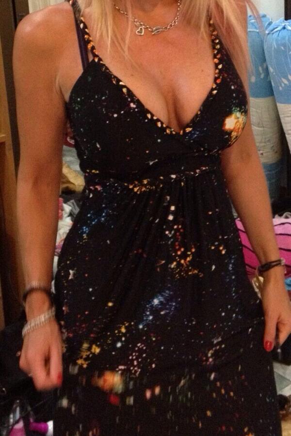 Nevanss69's tweet photo. Who like this cleavage??? This is my friend n she loves hot cum over them! Lol! #horny #3sum http://t.co/xbplHJ8v2s