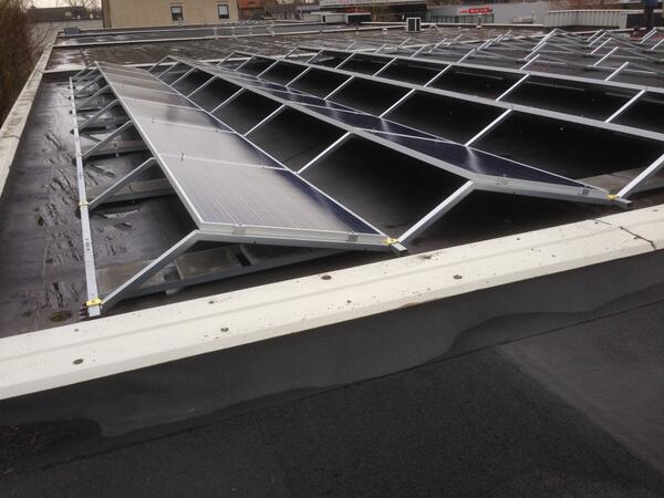 Ook @hollanderkaas gaat hun energie opwekken met zonne energie. #goedevoornemens #vandermeerinstallaties