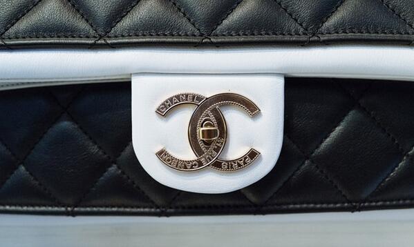 inkaroy's tweet photo. @roy679 must read ;p RT @purseblog: 10 reasons to own a @CHANEL flap bag! .http://t.co/zb7BlCtqAU http://t.co/KrhUqwPlP8