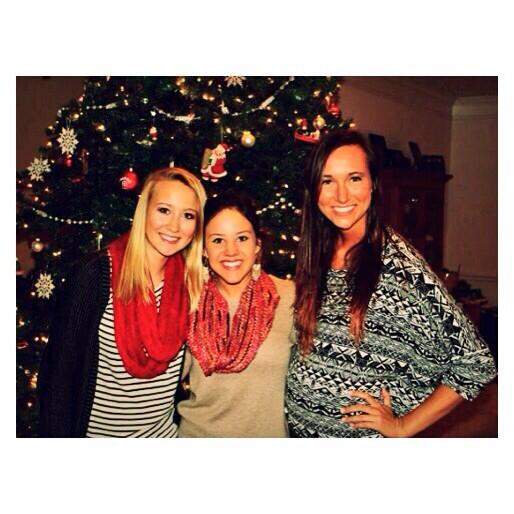 megcooperr's tweet photo. 💗💗love you both so much!! @KarisHicks @taylorlowe4 http://t.co/NOhVxsEEPV