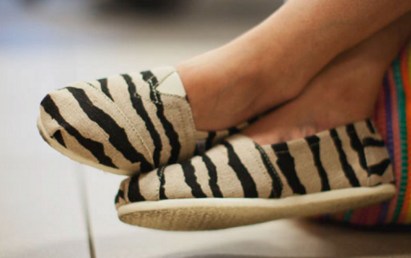 TOMS's tweet photo. A  N  I  M  A  L     S  T  Y  L  E > >  http://t.co/acFihgDoXq http://t.co/nSfNbA8fCM