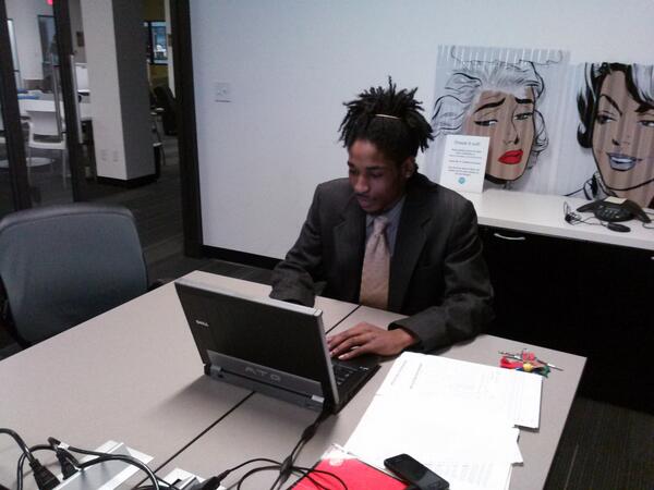 macmajor4mayor's tweet photo. im gonna wake the world up !!!

#teamheavyhitters http://t.co/FzOmQFFI9n
