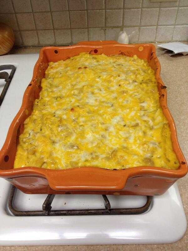 je_light's tweet image. I don't think I made enough butternut squash mac &amp;amp; cheese #needmoar