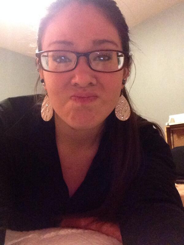 l4kexo's tweet photo. My eyes were bothering me #dumbcontacts #helloglasses http://t.co/B2o3SfU5Mj