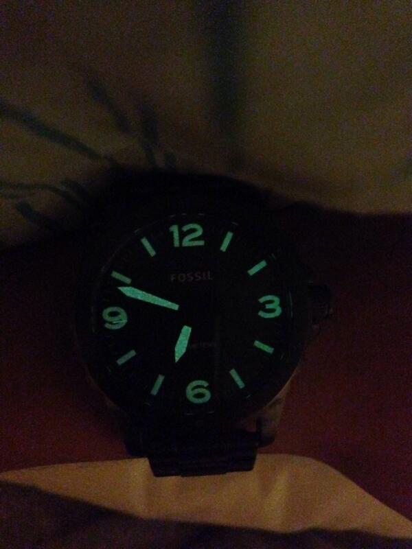 arayjames's tweet image. Just noticed my watch glows in the dark #somethingrandom