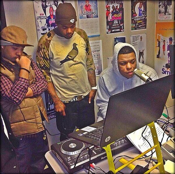 KevoSabe's tweet image. Bouta be the hottest niggas in the state #BetDatUp #A1ne #Flystr8